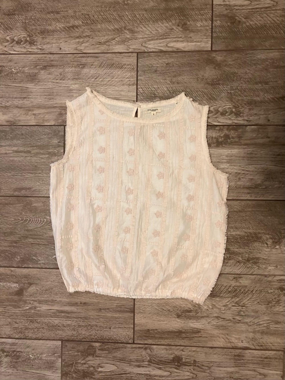 Max Studio White Sleeveless Embroidered Tank